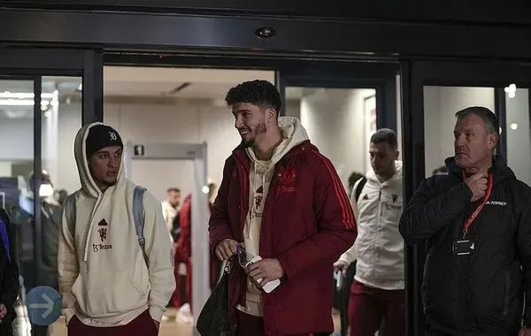 Manchester United İstanbul’a indi!