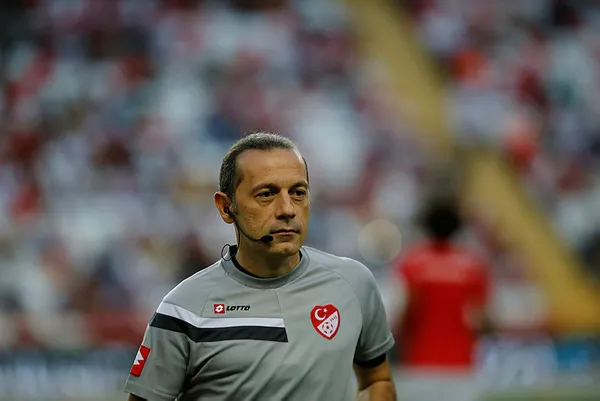 Dev derbilerin hakemleri belli oldu - 1
