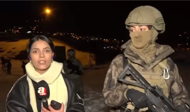sinir-otesinde-vatani-nobet-a-haber-ekibinin-ozel-harekat-sinir-nobetinde-1705356081999.jpg Sınır ötesinde vatani nöbet! A Haber ekibi özel harekatla sınır nöbetinde - 2