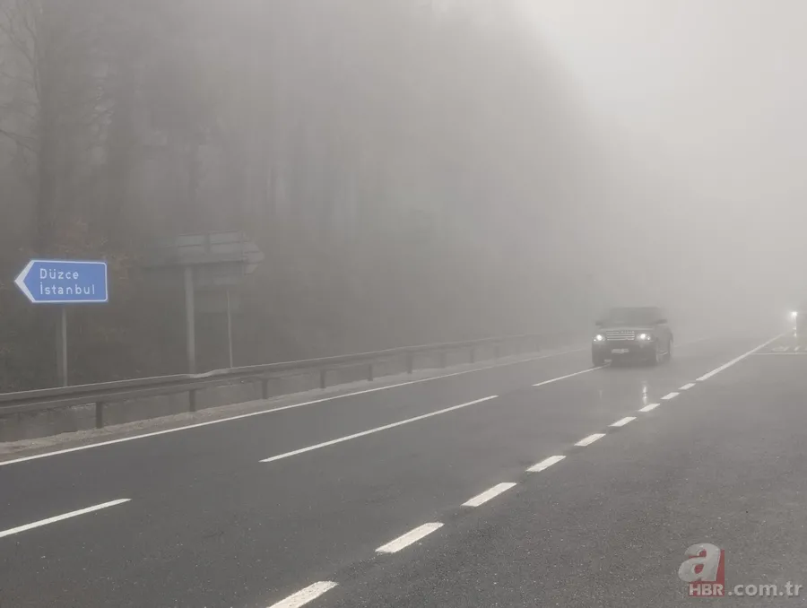 Bolu Dağı geçişinde yoğun sis: Görüş mesafesi 30 metreye düştü 2