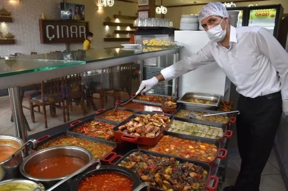 Hazine ve Maliye Bakanı Berat Albayrak: Alın teriyle rızkını kazanan milletimize bol kazançlar