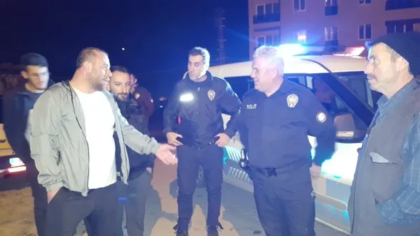 artvinde-ayi-panigi-o-anlar-kamerada-1668150921379.jpg Artvin’de ayı paniği! O anlar kamerada - 3