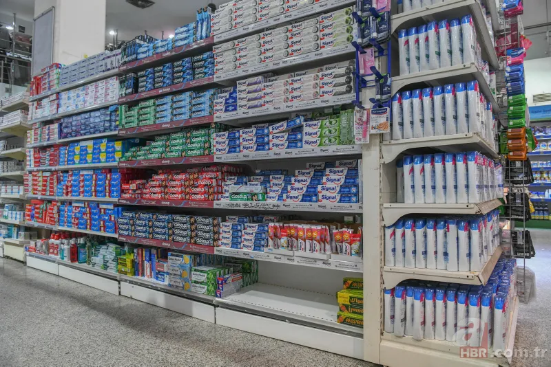 Fransız mallarına dev boykot! Tek ses oldular... 3