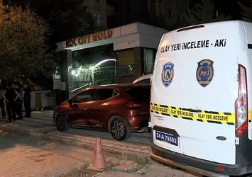 Sultangazi'de çöp konteyneri kavgası! Bıçaklayarak yaraladı...
