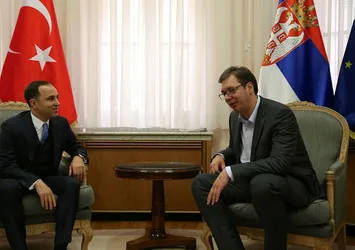 Sırbistan Başbakanı Vucic'ten Cumhurbaşkanı Erdoğan'a davet