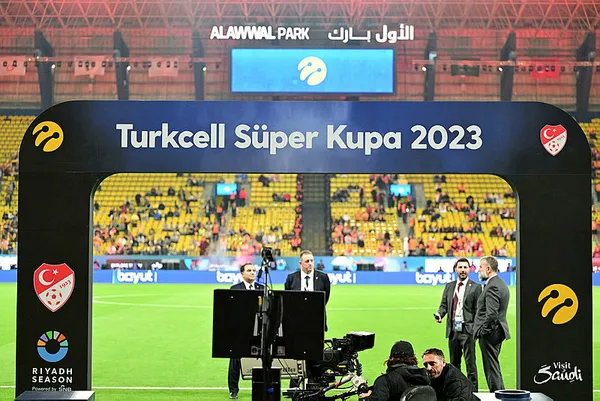 tffden-super-kupa-aciklamasi-teklif-suudilerden-geldi-iki-kulubumuz-de-onayladi-1704209996091.jpg TFF'den Süper Kupa açıklaması: Teklif Suudilerden geldi iki kulübümüz de onayladı - 1