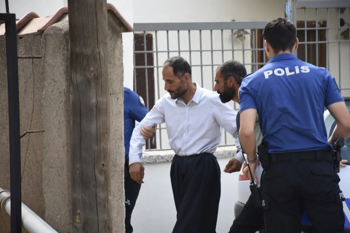 1790940877773.jpg Büşra bebeğin babası