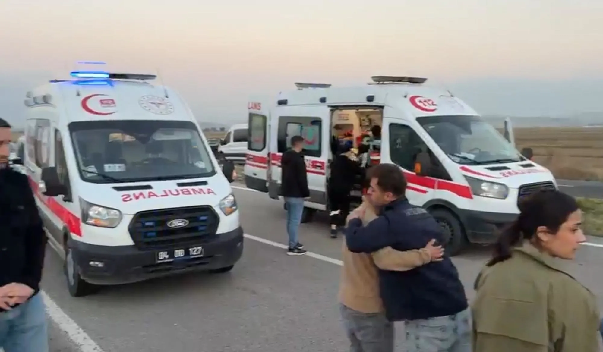 Ağrı'da düğün davetiyesi yolunda kaza! 3'ü çocuk, 6 yaralı