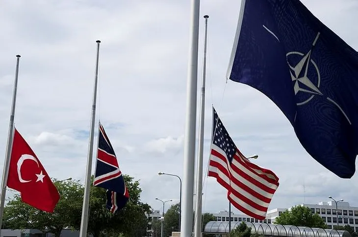 NATO’da bayraklar yarıya indirildi