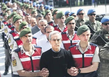 FETÖ'cüler Akın Öztürk’ün önü böyle açmış