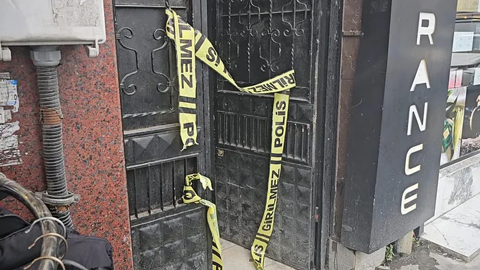 1739878590993.jpeg Fatih'te dövdükleri arkadaşlarını camdan attılar