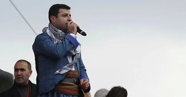 HDP’li Selahattin Demirtaş: Dışarıda olsaydım Meral Hanım’a giderdim