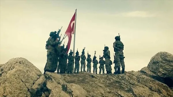 mehmetcik-girilemez-denilen-yerde-81-magara-ve-siginak-ele-gecirildi-1651217866897.jpeg Mehmetçik girilemez denilen yerde! 81 mağara ve sığınak ele geçirildi - 1