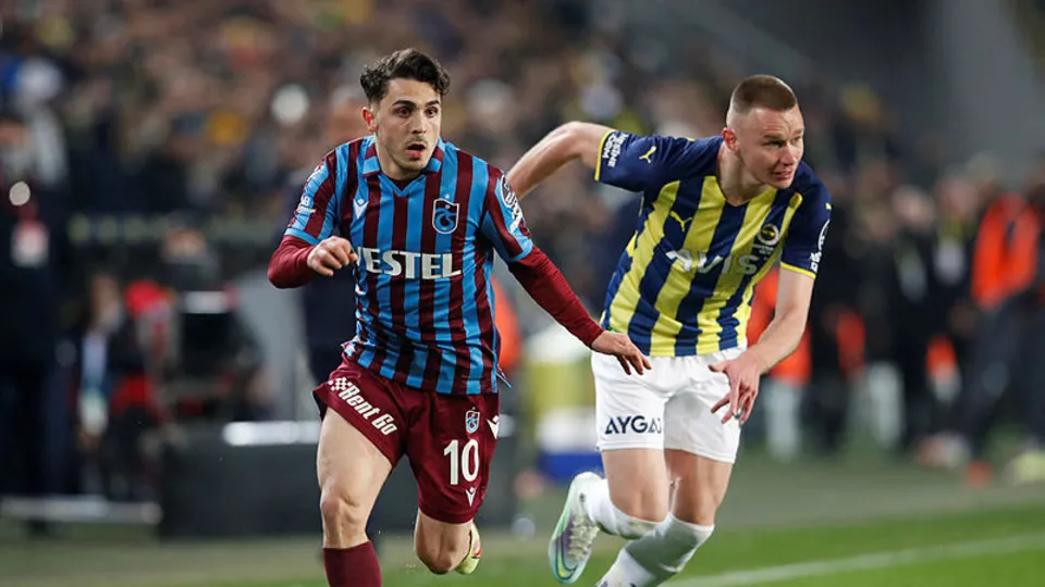 Fenerbahçe'ye Szalai müjdesi! İki İngiliz kulübü peşinde