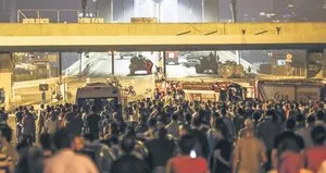 Mavi otobüsteki caniler sivilleri kurşunladı!