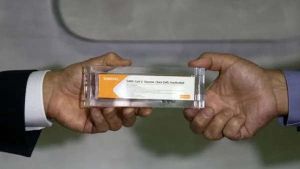 Sağlık Bakanı Fahrettin Koca’dan muhalefetin aşı eleştirilerine yanıt! Aşı programını riske atarak nasıl bir kazanç umuyorsunuz?