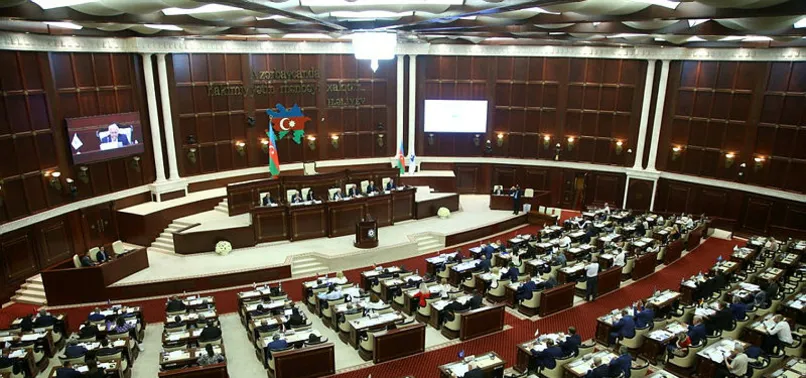 Azerbaycan için kritik gün! Halk sandık başında