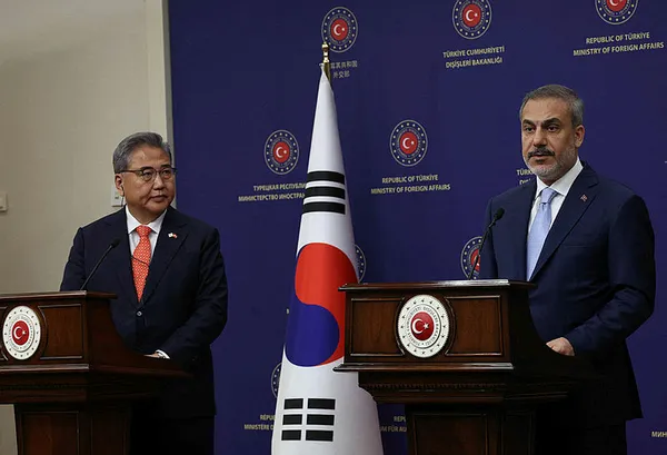 Güney Kore Dışişleri Bakanı Park Jin’den Türkçe mesaj: Bizlerle omuz omuza verip savaştığınızı asla unutmayacağız