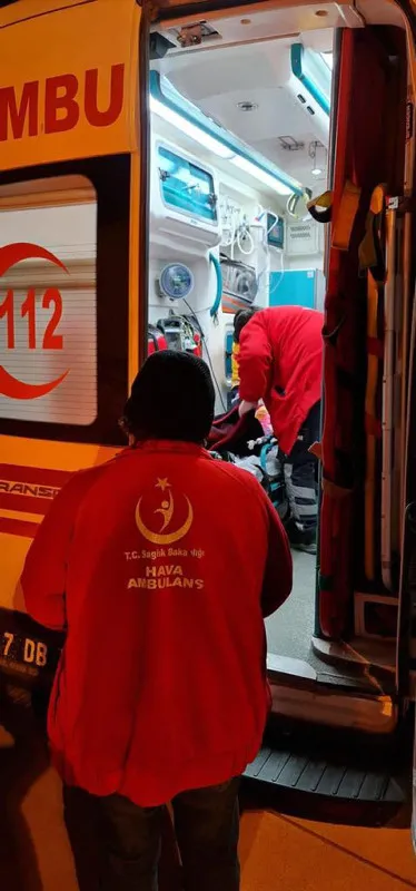 ambulans-ucak-50-gunluk-bebek-icin-havalandi-bakan-koca-son-durumunu-paylasti-1673985468004.jpg Ambulans uçak 50 günlük bebek için havalandı! Bakan Koca son durumunu paylaştı - 2