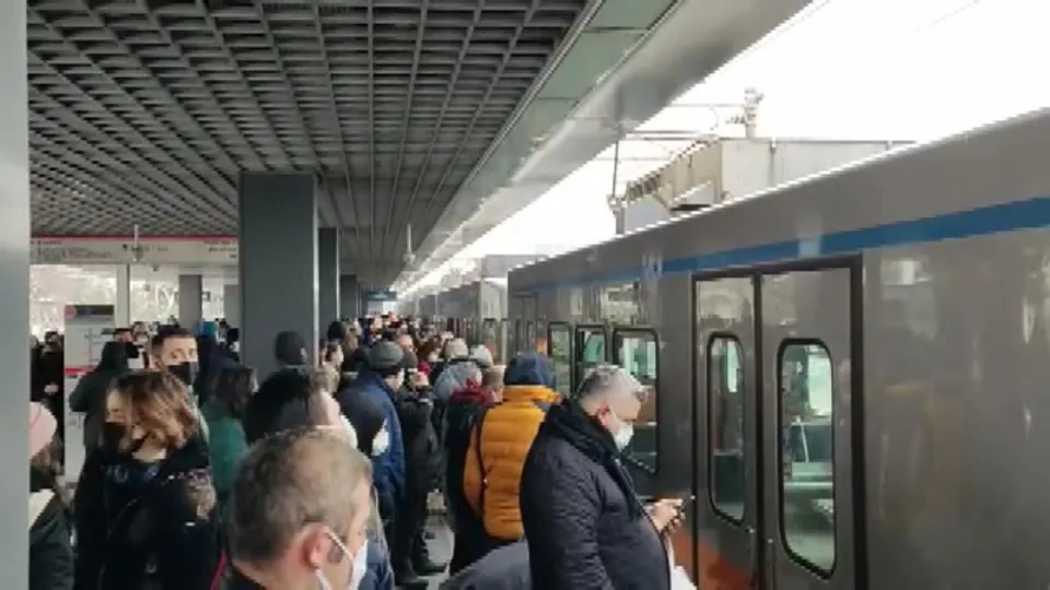 İstanbul'da metro rezaleti bitmiyor! Yenikapı-Kirazlı Metro Hattı'nda arıza