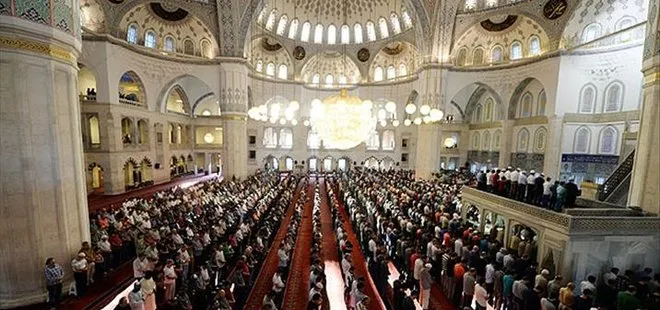 Konya bayram namazı saatleri 2023! Konya’da Ramazan Bayramı namazı saat kaçta kılınacak? 81 ilde namaz saatleri