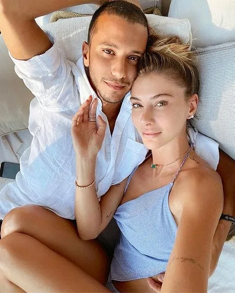 seyma-subasi-ile-eski-sevgilisi-mohammed-alsaloussi-arasinda-ipler-gerildi-1649654664304.jpeg Şeyma Subaşı ve Mohammed Alsaloussi arasında ipler gerildi! Meedo'dan karşı atak geldi - 1