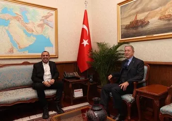 Mehmetçik Vakfı’na bağış yapan Haluk Levent Milli Savunma Bakanı Hulusi Akar'ı ziyaret etti