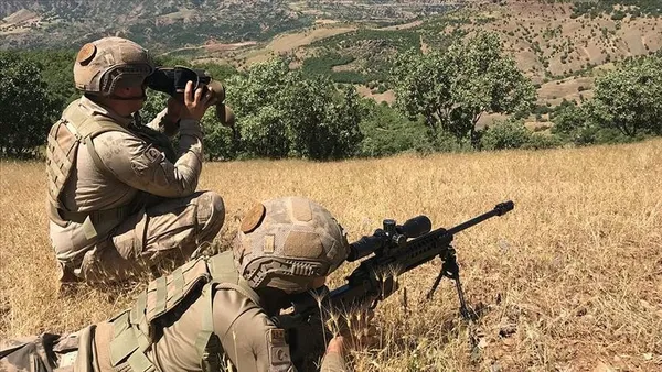 vanda-teror-operasyonlarinda-5-supheli-yakalandi-1668405977910.jpg Van'da terör operasyonlarında 5 şüpheli yakalandı - 3