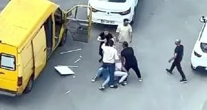 Trafikte yol verme kavgası kamerada!