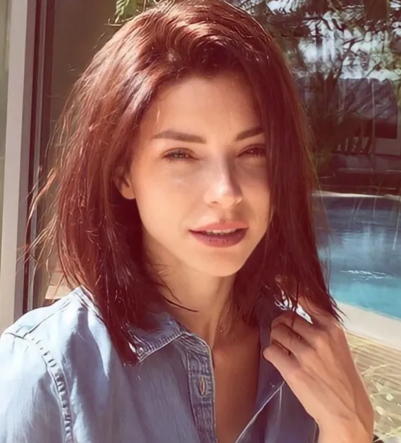 Merve Boluğur’dan bomba gibi estetik itirafı! ‘Gereksiz olduğunu düşünüyorum’