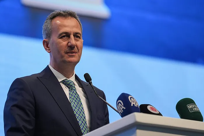 savunma-sanayii-baskani-gorgun-duyurdu-40-adet-daha-hurkus-b-tedarik-edecegiz-1713451446783.jpeg Savunma Sanayii Başkanı Görgün duyurdu! "40 adet daha HÜRKUŞ-B tedarik edeceğiz" - 8