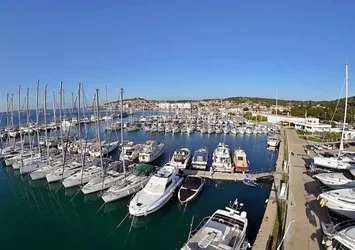 Ayvalık Belediyesi'nden haraç gibi ruhsat bedeli