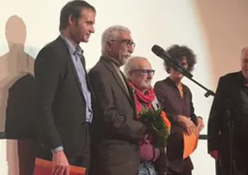 'En İyi Erkek Oyuncu Ödülü' Cezmi Baskın'ın