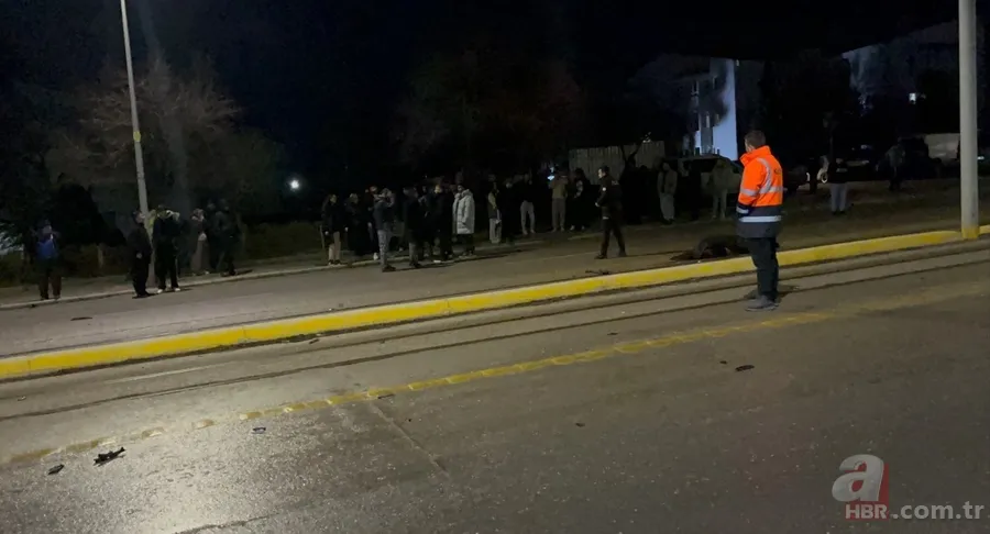 Eskişehir’de katliam gibi kaza! Otomobil tramvaydan inen yayalara çarptı: Sürücü tutuklandı 7