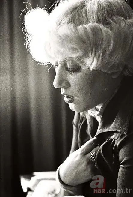 Muazzez Abacı'dan unutulmaz telefon şakası: Beyazıt Öztürk ve Yıldız Tilbe şaşkına dönmüştü! 4