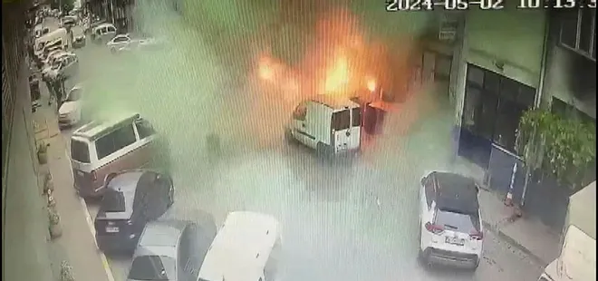 Başakşehir'de bir iş yerinde korkutan patlama! O anlar kamerada