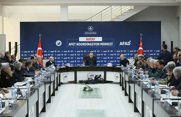 Başkan Recep Tayyip Erdoğan ile MHP Lideri Devlet Bahçeli deprem bölgesinde!