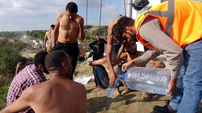 Yunanistan sınırında vahşet! Sopa ve coplarla dövdüler, paralarını aldılar, yarı çıplak halde Türkiye'ye itildiler - 4