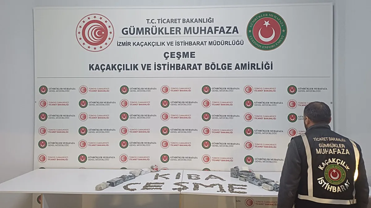 Bakan Ersoy'dan İtalya'ya kaçırılmak istenen 7 bin 550 sikke ve figürün ele geçirilmesine ilişkin açıklama