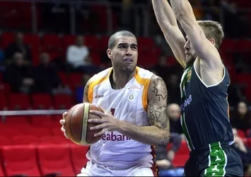 Galatasaray Blake Schilb ile bir yıl daha devam dedi!