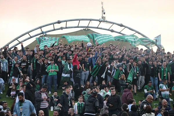 Spor Toto 1. Lig’e yükselen Kocaelispor şampiyonluk kupasına kavuştu! Görkemli kutlama...