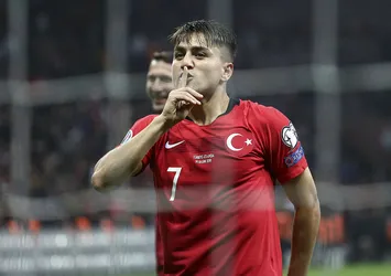 Cengiz Ünder Merih Demiral'in takım arkadaşı oluyor