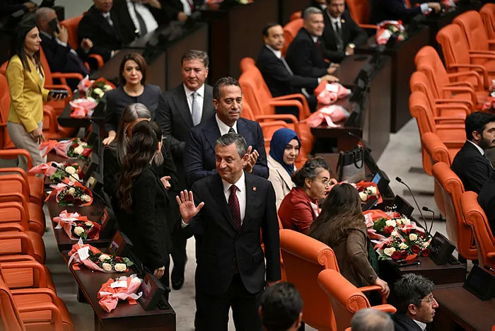 Meclis açılışında muhalefet Başkan Erdoğan'ı ayakta karşıladı - 3