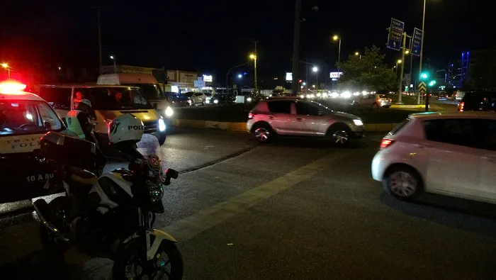 Gözde turizm merkezi Akçay, araç girişlerine kapatıldı - 2