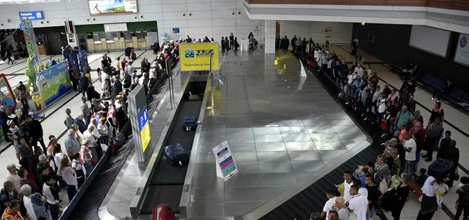 TÜRKİYE'YE GELEN RUS TURİST SAYISI YÜZDE 572 ARTTI