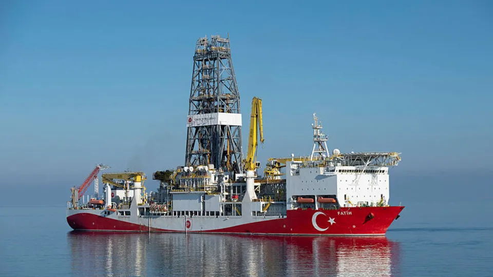 Bakan Fatih Dönmez Twitter’dan duyurdu! Fatih gemisi Tuna-1’de sondaja başladı