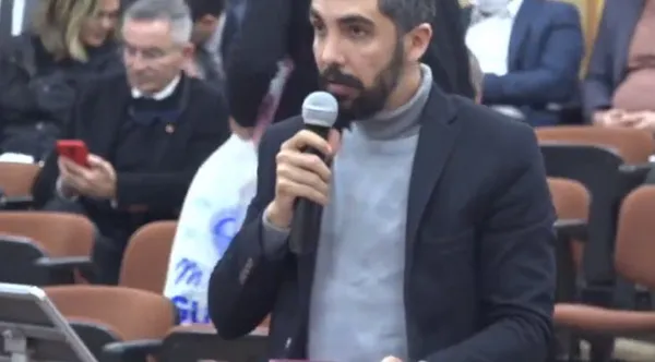 HDP’li Özgür Çağlar’dan skandal sözler: Askeri operasyonların olmadığı bir yıl diliyorum! CHP’liler sessiz kaldı