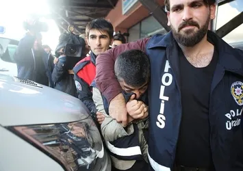 Metrobüsteki 'şemsiyeli saldırgan' adliyeye sev edildi