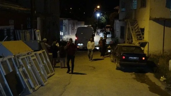 Kan donduran cinayet! Canlı yayında boğazını kesti - 2