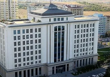 AK Parti MKYK toplantısı sona erdi!